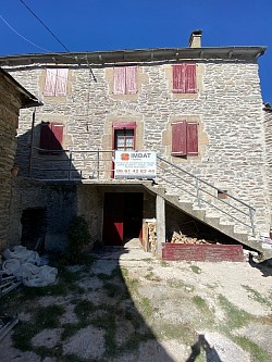 Sablage et rejointoiement de pierres en Lozère (48)