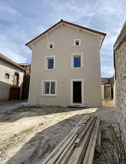 Rénovation d’une façade en crépi à Monistrol-sur-Loire (43)