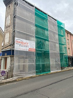 Façadier installation échafaudage - Langogne (48)