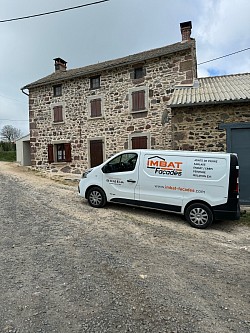 Restauration de façade en pierre dans le Cantal (15)