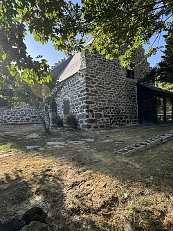 Jointoiement de façade en pierre à Issoire (63)