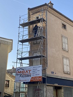 Rénovation de façade ancienne dans le Puy-de-Dôme (63)