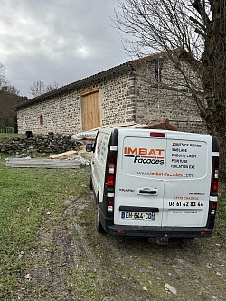 Rejointoiement de façade en pierre à Issoire (63)